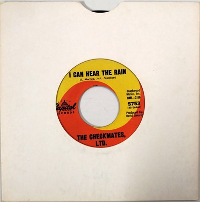 Lot 41 - THE CHECKMATES, LTD - I CAN HEAR THE RAIN C/W KISSIN' HER AND CRYIN' FOR YOU