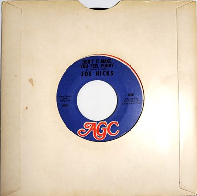 Lot 135 - JOE HICKS - DON'T IT MAKE YOU FEEL FUNNY C/W SOUL MEETIN'