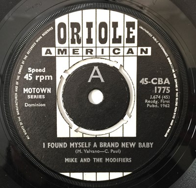 Lot 292 - MIKE AND THE MODIFIERS - I FOUND MYSELF A BRAND NEW BABY 7" (UK PROMO - ORIOLE - 45-CBA 1775)