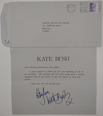 Lot 18 - KATE BUSH - SIGNED NOTE.