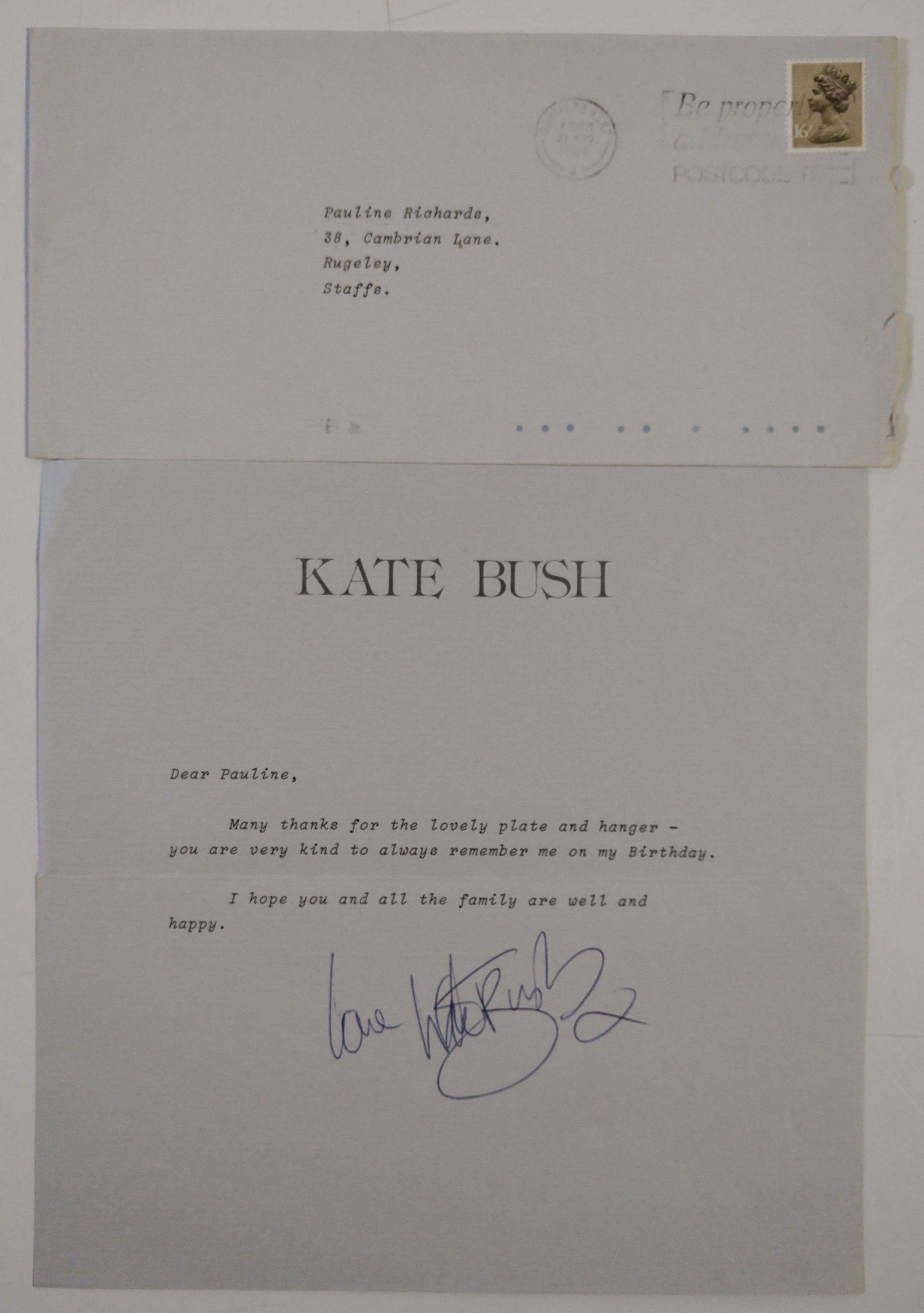 Kate Van Note Lot 19 - KATE BUSH- HAND SIGNED NOTE.