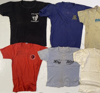 Lot 43 - VINTAGE MUSIC T-SHIRTS INC PAUL MCCARTNEY/WINGS.
