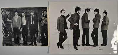 Lot 59 - ZOMBIES / MANFRED MANN SIGNED ITEMS.