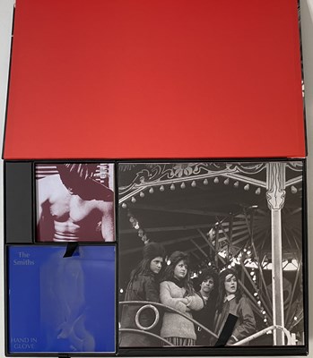 Lot 392 - THE SMITHS - COMPLETE (LP/7"/CD BOX SET - RHINO 2564665906)