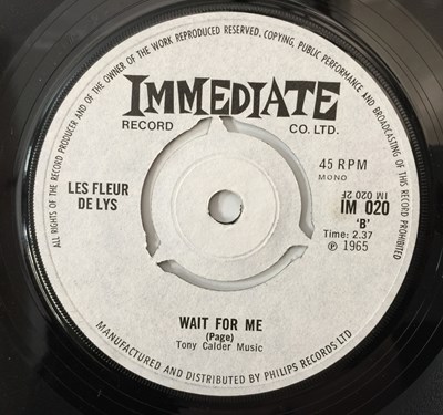 Lot 332 - LES FLEUR DE LYS - MOONDREAMS/ WAIT FOR ME 7" (UK IMMEDIATE - IM 020)