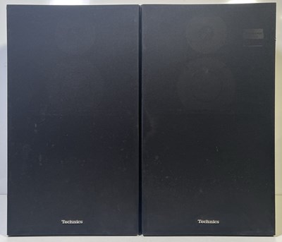 Lot 24 - TECHNICS SB-X500 SPEAKERS - PAIR.