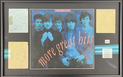 Lot 19 - THE HOLLIES - SET OF SIGNATURES.