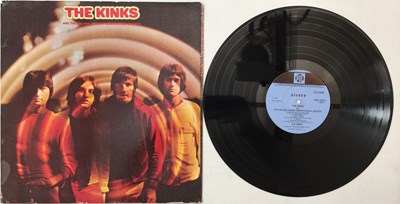 Lot 133 - THE KINKS - THE VILLAGE GREEN PRESERVATION SOCIETY LP (UK STEREO ORIGINAL - PYE - NSPL 18233)