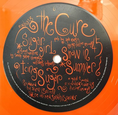 Lot 136 - THE CURE - KISS ME KISS ME KISS ME (COMPLETE ORIGINAL COPY - FIXH 13)