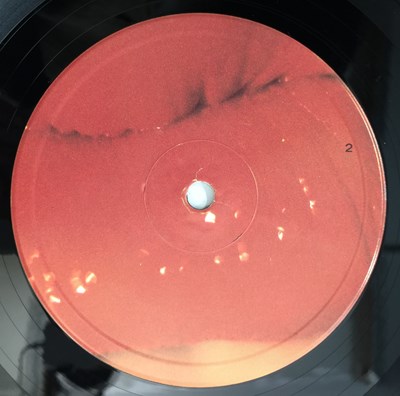 Lot 136 - THE CURE - KISS ME KISS ME KISS ME (COMPLETE ORIGINAL COPY - FIXH 13)