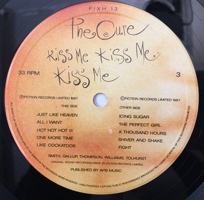 Lot 136 - THE CURE - KISS ME KISS ME KISS ME (COMPLETE ORIGINAL COPY - FIXH 13)