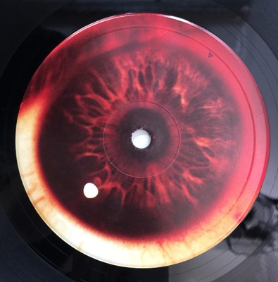 Lot 136 - THE CURE - KISS ME KISS ME KISS ME (COMPLETE ORIGINAL COPY - FIXH 13)