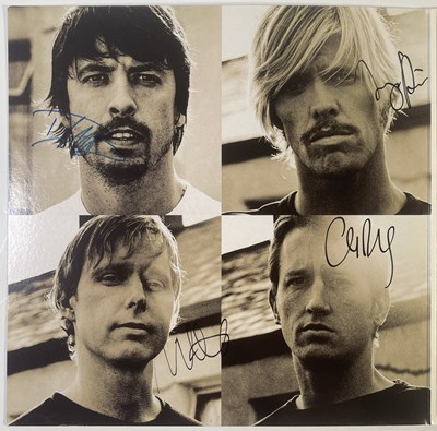 Lot 330 - THE FOO FIGHTERS - FULLY SIGNED LP.