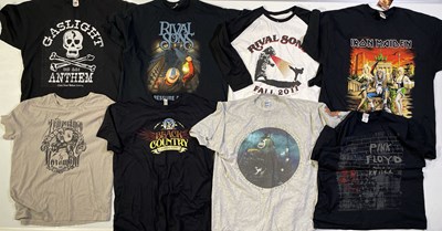 Lot 401 - CONCERT / TOUR T-SHIRT COLLECTION INC PINK FLOYD.