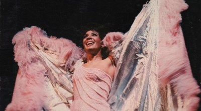 Lot 595 - DAME SHIRLEY BASSEY - OWNED AND WORN STAGE ENSEMBLE.