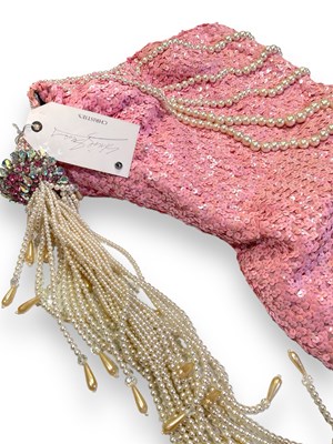 Lot 595 - DAME SHIRLEY BASSEY - OWNED AND WORN STAGE ENSEMBLE.