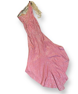 Lot 595 - DAME SHIRLEY BASSEY - OWNED AND WORN STAGE ENSEMBLE.
