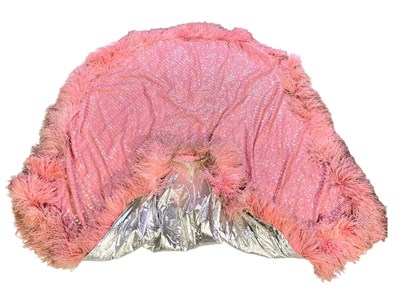 Lot 595 - DAME SHIRLEY BASSEY - OWNED AND WORN STAGE ENSEMBLE.