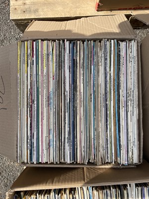 Lot 701 - LARGE COLLECTION OF CLASSICAL / SOUNDTRACKS / ROCK AND POP - C 900 RECORDS.