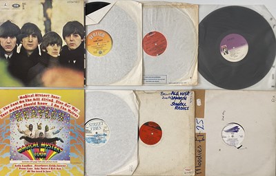 Lot 707 - ROCK / POP / MIXED - NO SLEEVES / NO RECORDS COLLECTION