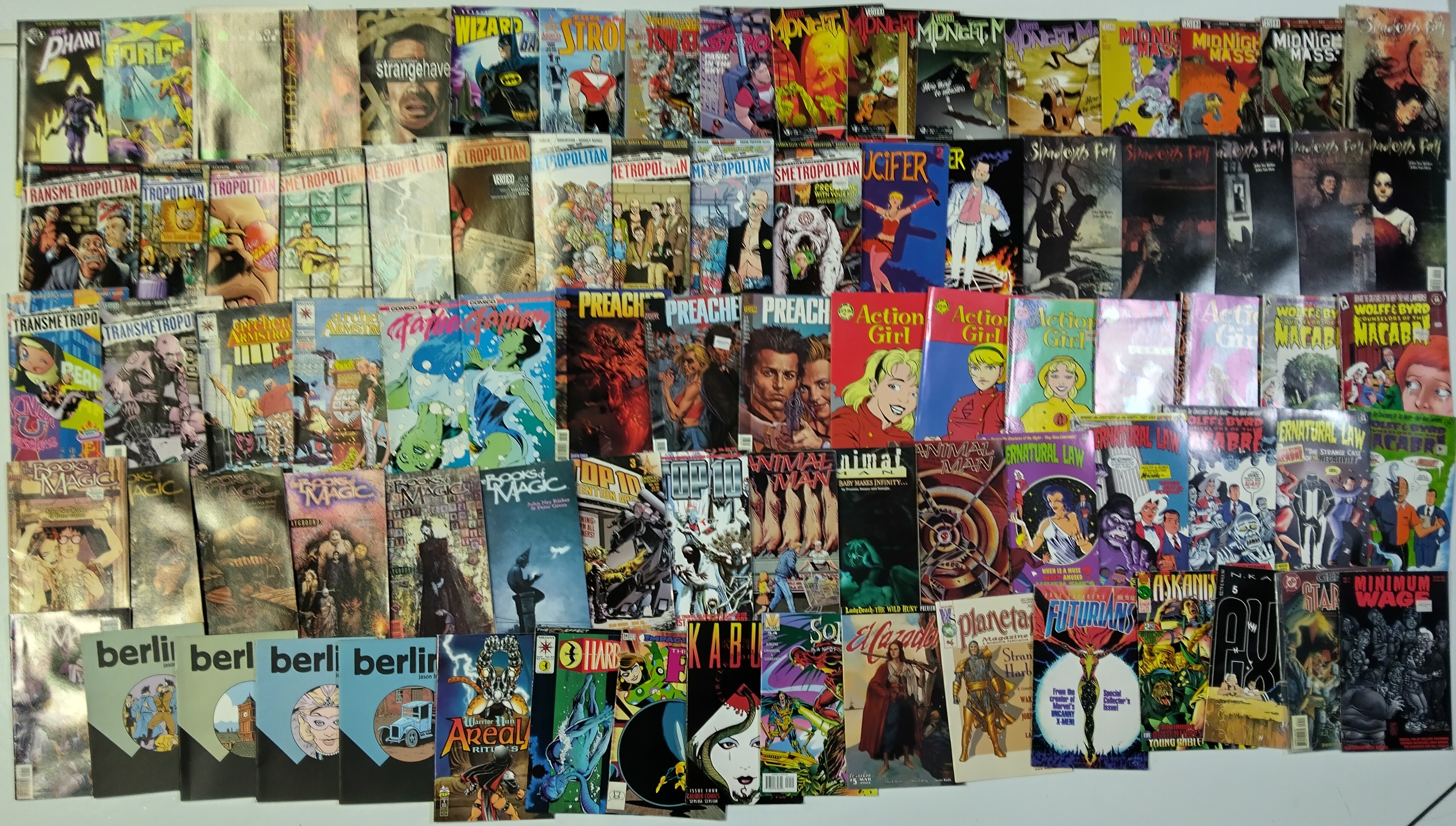 Lot 76 - LARGE COLLECTION OF COMICS.