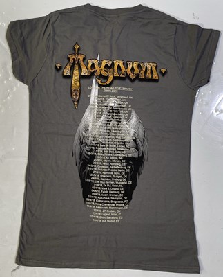 Lot 329 - MAGNUM SIGNED ITEMS.