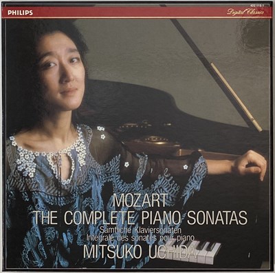 Lot 256 - MITSUKO UCHIDA - MOZART: THE COMPLETE PIANO SONATAS (BOX SET - 422 115-1)