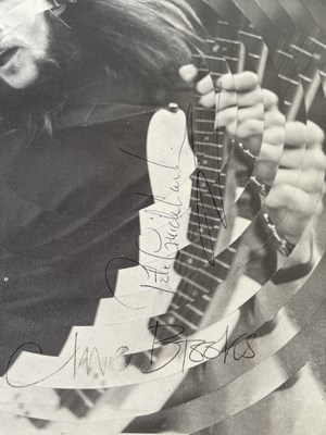 Lot 340 - THE GROUNDHOGS - FULLY SIGNED COPY OF SPLIT.