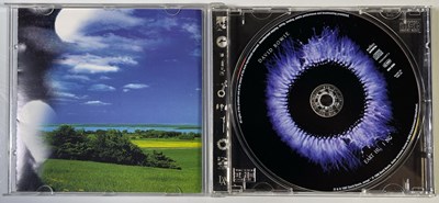 Lot 482 - DAVID BOWIE - SIGNED EARTHLING CD.