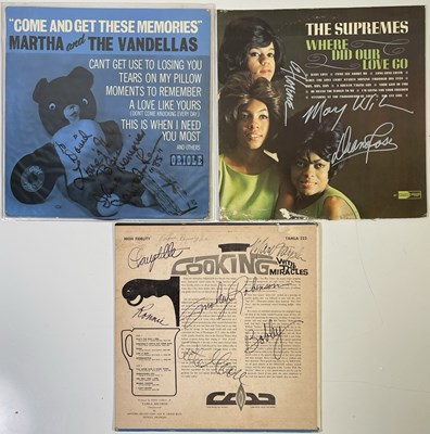 Lot 354 - SOUL / MOTOWN - SIGNED LPS INC SUPREMES / MIRACLES / MARTHA REEVES.