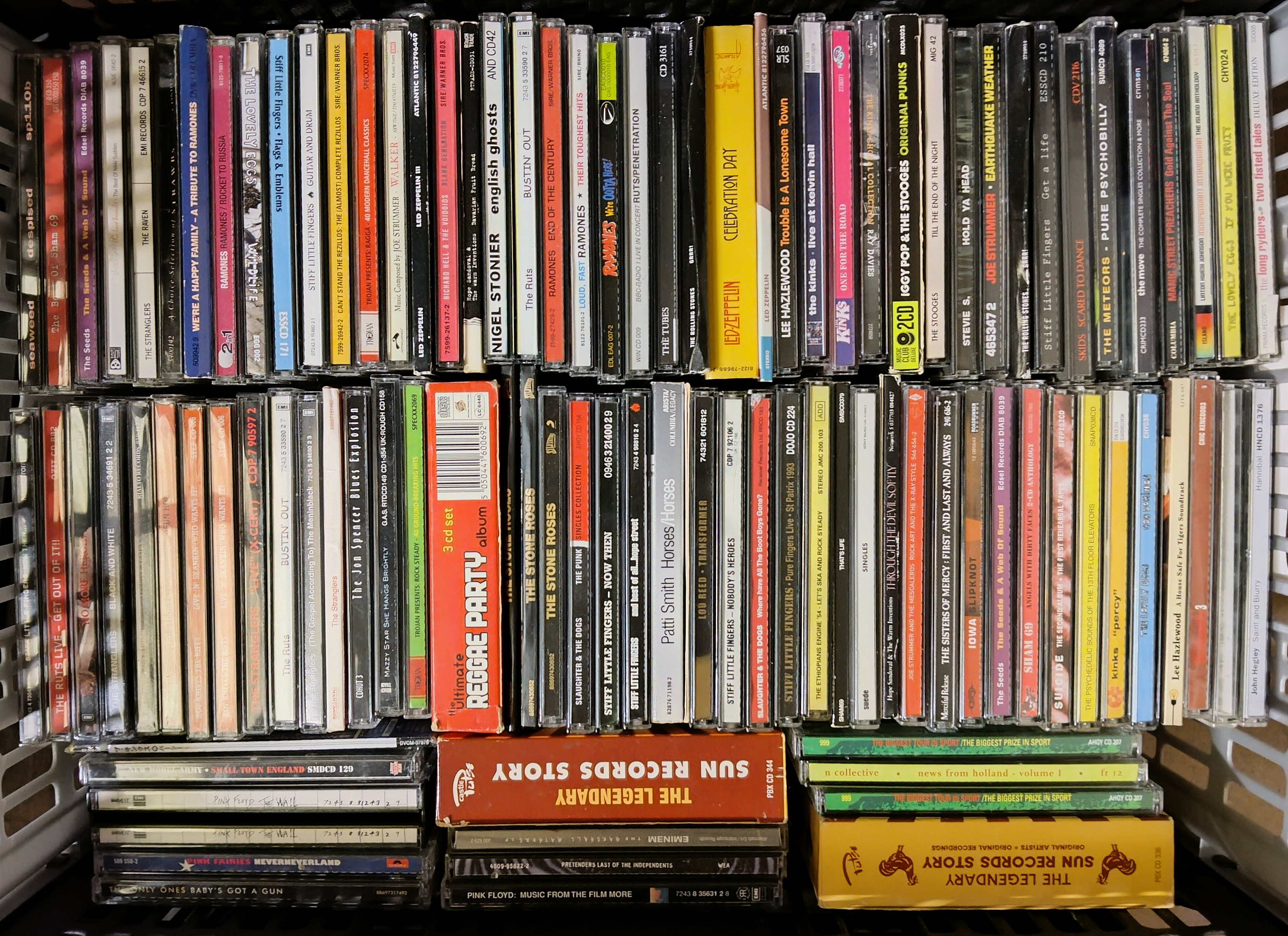 Lot 809 - ROCK AND POP CD COLLECTION