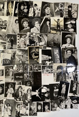 Lot 205 - SHIRLEY BASSEY - COLLECTION OF ORIGINAL PRESS PHOTOGRAPHS.