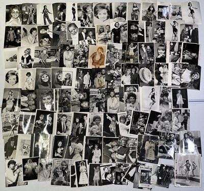 Lot 198 - LULU- LARGE COLLECTION OF ORIGINAL PRESS PHOTOGRAPHS.