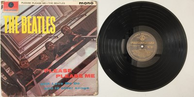 Lot 1016 - THE BEATLES - PLEASE PLEAS ME LP (UK MONO 2ND - BLACK & GOLD - NORTHERN SONGS - PMC 1202)