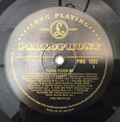 Lot 1016 - THE BEATLES - PLEASE PLEAS ME LP (UK MONO 2ND - BLACK & GOLD - NORTHERN SONGS - PMC 1202)