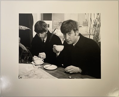 Lot 303 - THE BEATLES - LARGE FORMAT SILVER GELATIN PHOTO PRINT.