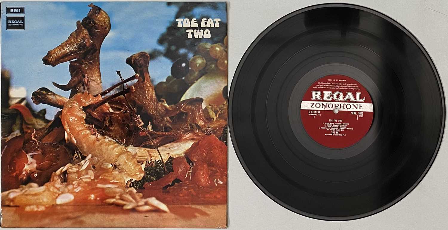 Lot 28 - TOE FAT - TWO LP (UK STEREO ORIGINAL - REGAL - SLRZ 1015)