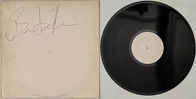 Lot 58 - DIAMOND HEAD - THE WHITE ALBUM LP (UK WHITE LABEL - SIGNED BY BRIAN TATLER - MMDHLP 1015)