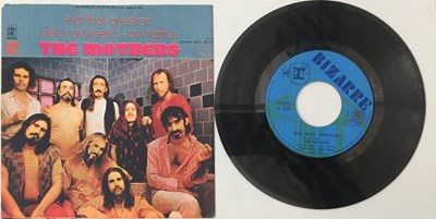 Lot 78 - THE MOTHERS/ FRANK ZAPPA - EAT THAT QUESTION 7" (ITALIAN ORIGINAL - BIZARRE - K14228)