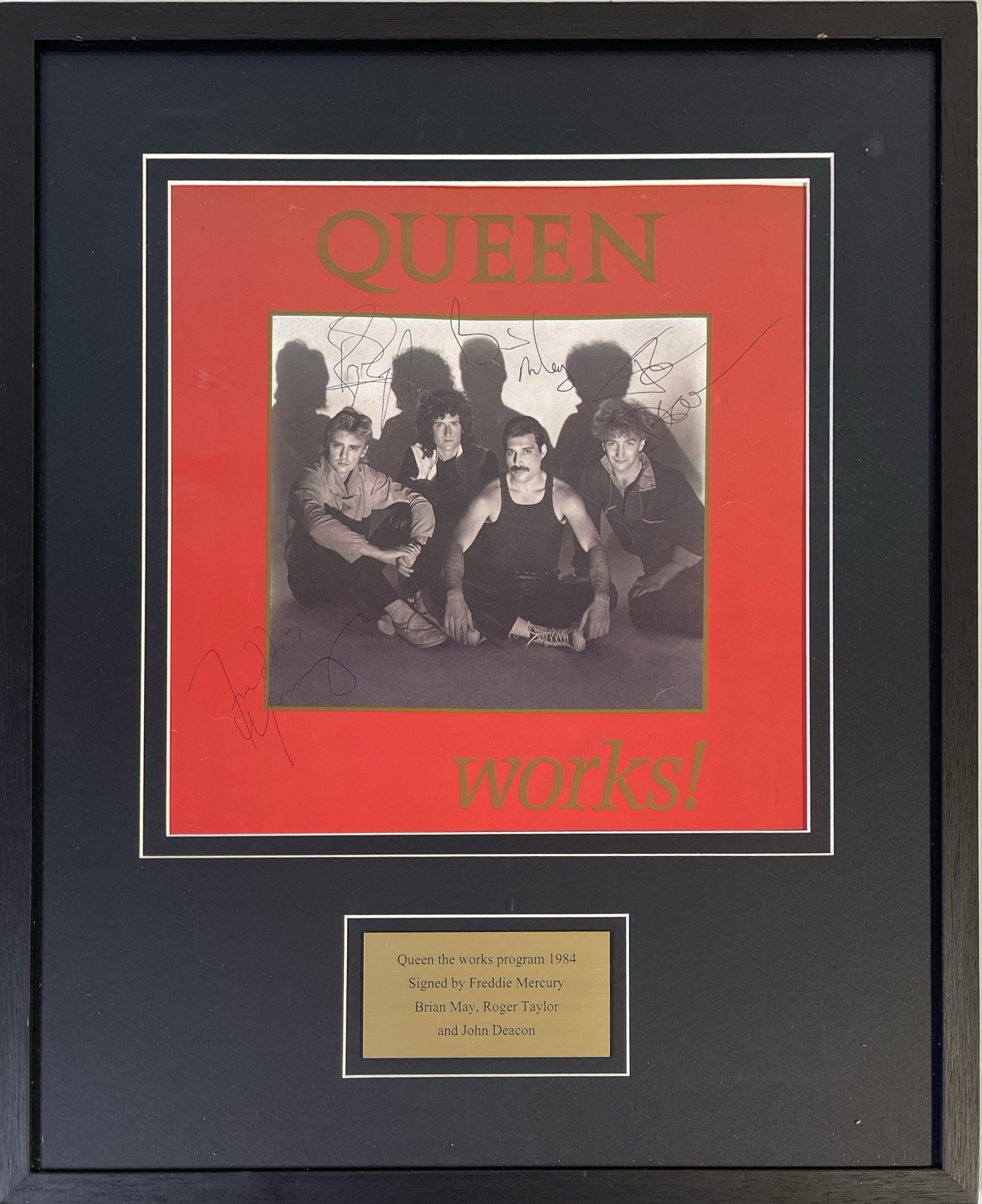 Lot 468 - QUEEN - A FULLY SIGNED THE WORKS TOUR