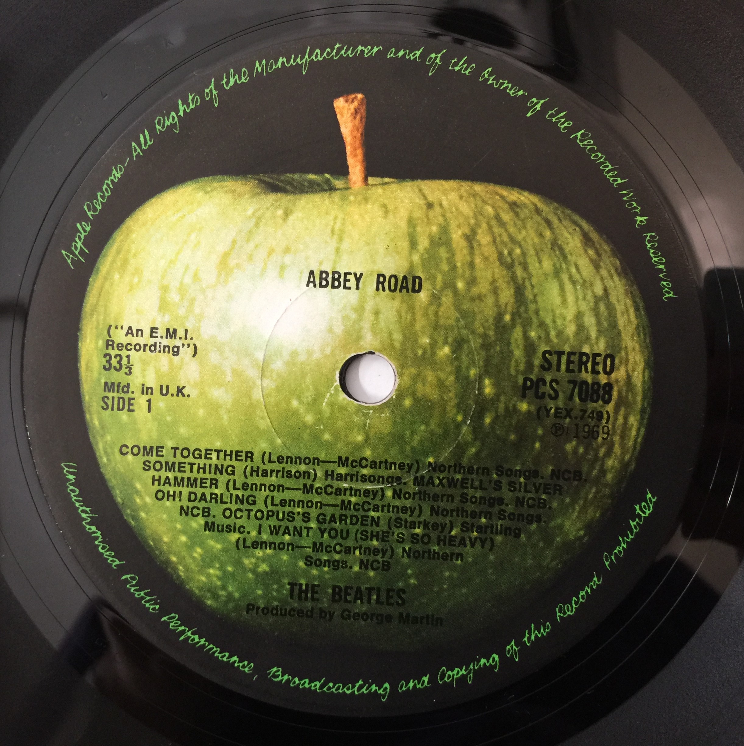 Lot 24 THE BEATLES ABBEY ROAD LP (ORIGINAL