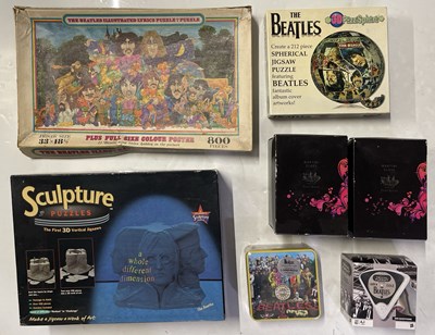 Lot 200 - THE BEATLES - MEMORABILIA AND COLLECTABLES.