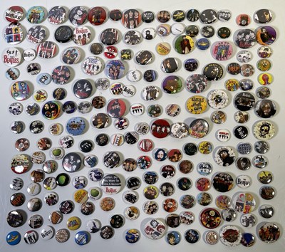 Lot 283 - THE BEATLES - LARGE COLLECTION OF PIN BADGES.