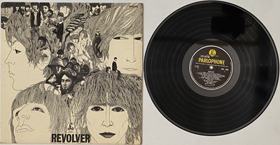 Lot 45 - THE BEATLES - REVOLVER LP (ORIGINAL WITHDRAWN 606-1 MIX COPY - PMC 7009)