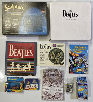 Lot 206 - THE BEATLES - MEMORABILIA AND COLLECTABLES.