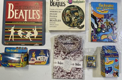 Lot 206 - THE BEATLES - MEMORABILIA AND COLLECTABLES.