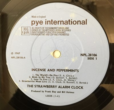 Lot 241 - THE STRAWBERRY ALARM CLOCK - INCENSE AND PEPPERMINTS LP (NPL.28106 - UK MONO ORIGINAL)