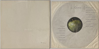 Lot 87 - THE BEATLES - WHITE ALBUM LP (EARLY UK - NO: 0077071 - PMC 7067/ 68)