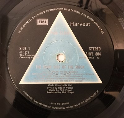 Lot 254 - PINK FLOYD - THE DARK SIDE OF THE MOON LP (UK COMPLETE SOLID TRIANGLE - SHVL 804)