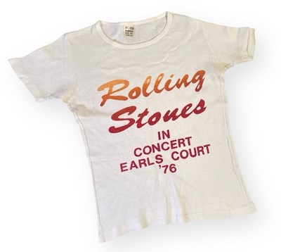 Lot 412 - THE ROLLING STONES - ORIGINAL EARL'S COURT 1976 CONCERT T-SHIRT.